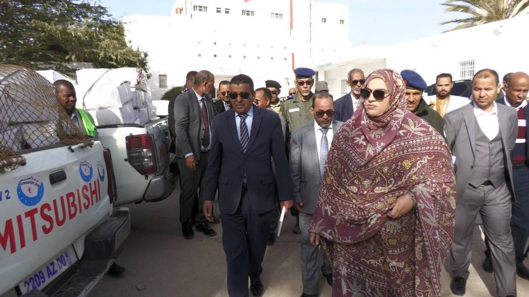 خيرية اسنيم تسلم 6650 زيا مدرسيا موحدا لصالح مدارس داخلت انواذيبو